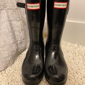 Black Women’s 8 Hunter Rain Boots